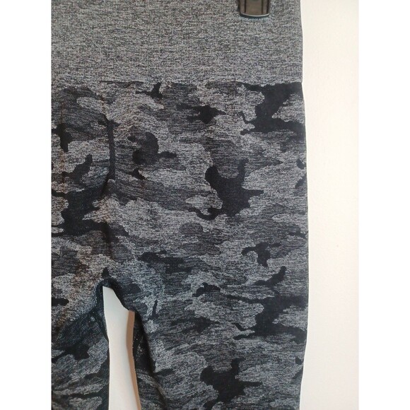 Gymshark Adapt Camo Seamless Leggings Small Black Asphalt Gray Activewear - Picture 8 of 8